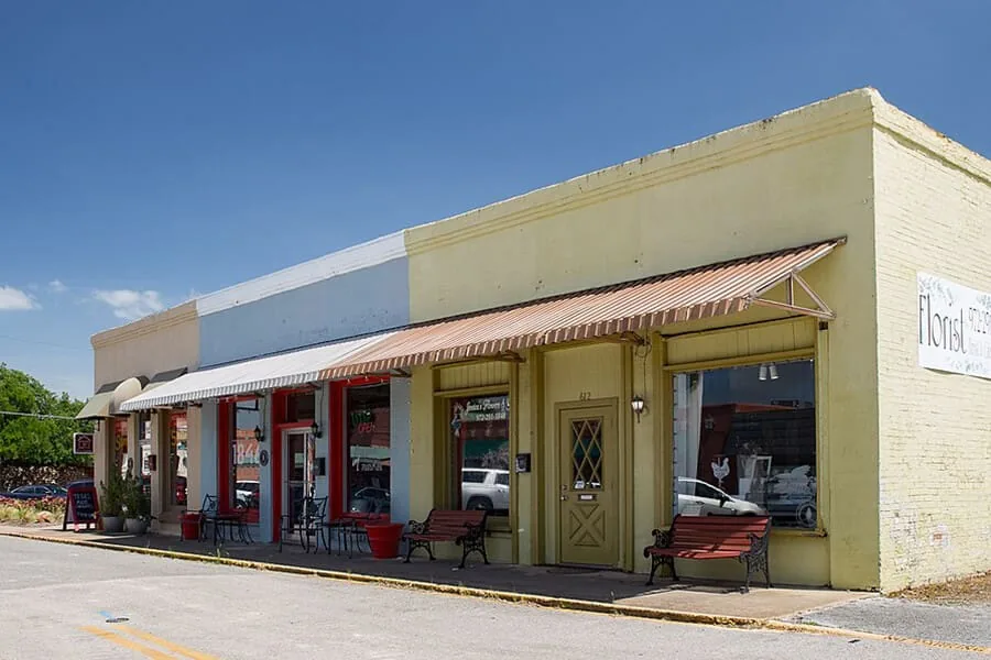 Commercial property in Cedar Hill, Texas